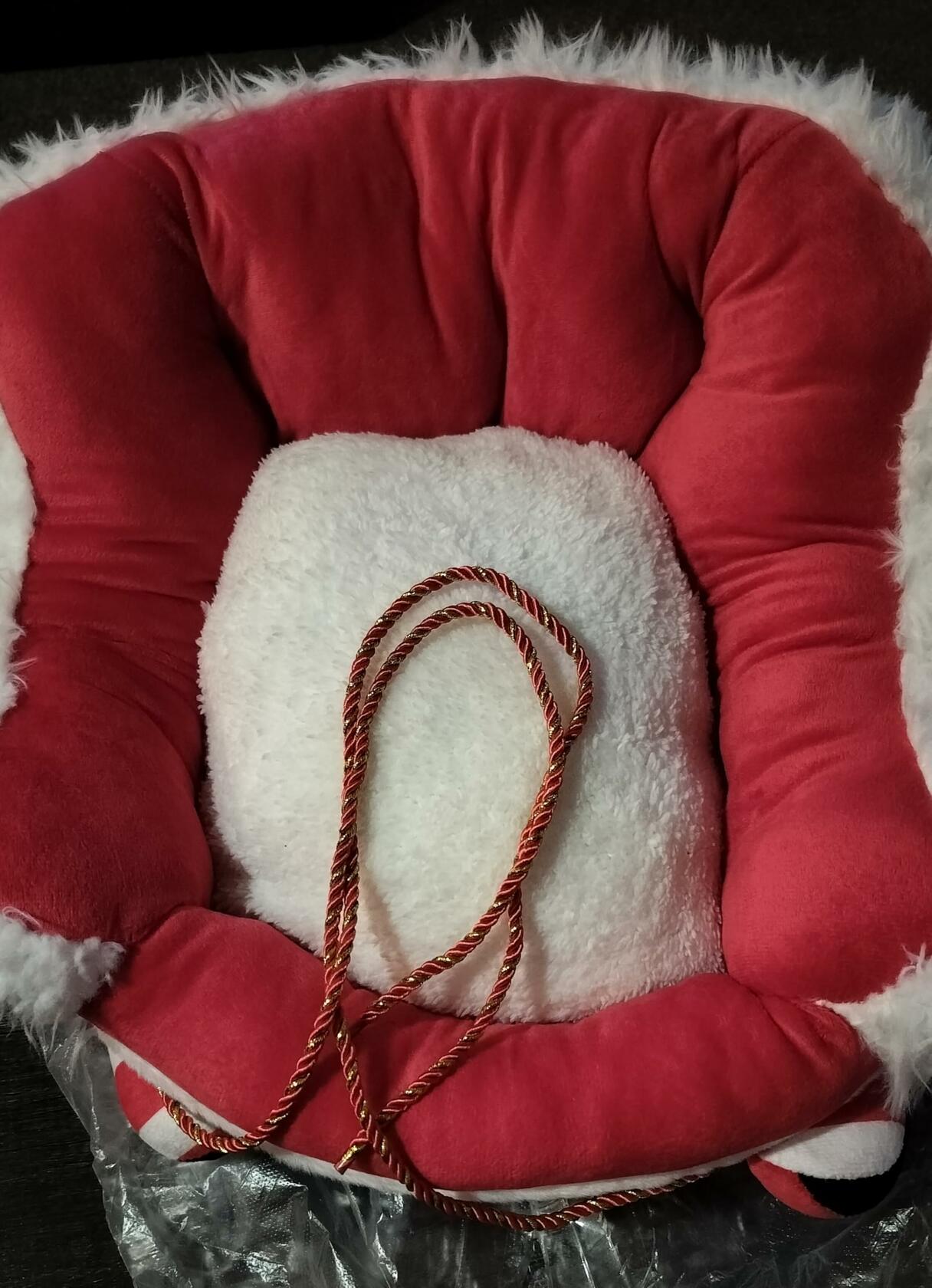 Dream Dog Christmas Sleigh Dog Bed - Festive Plush Cozy Dog Cat Beds, Winter Washable Holiday Sleeping Sofa Non-Slip for Small & Medium Pets Indoor Rest